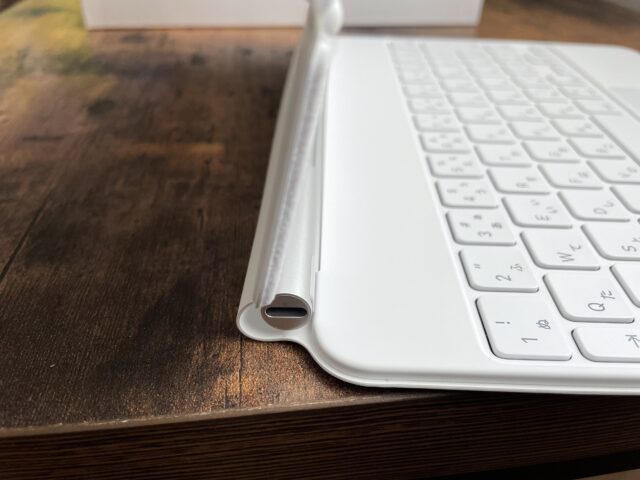 白いMagic Keyboardレビュー】iPad Air4をノートPC化したら捗った - み 