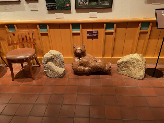 北海道ホテル　木彫りの熊