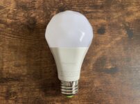 本体　Nanoleaf Essentials a19 bulb
