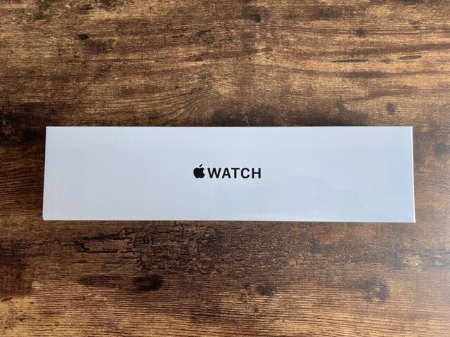 Apple Watch SE 外箱