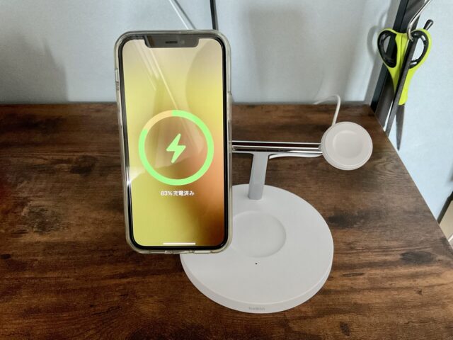 BOOST↑CHARGE PRO 3-in-1 Wireless Charger with MagSafe　iPhone 充電