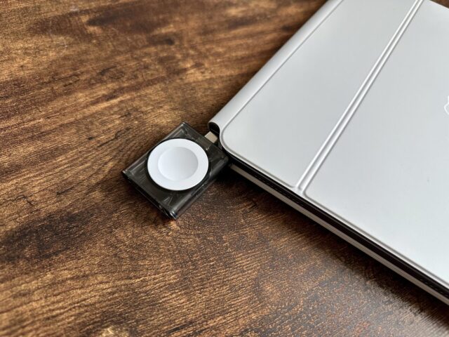 Power Dongle for Apple Watch　Magic Keyboard