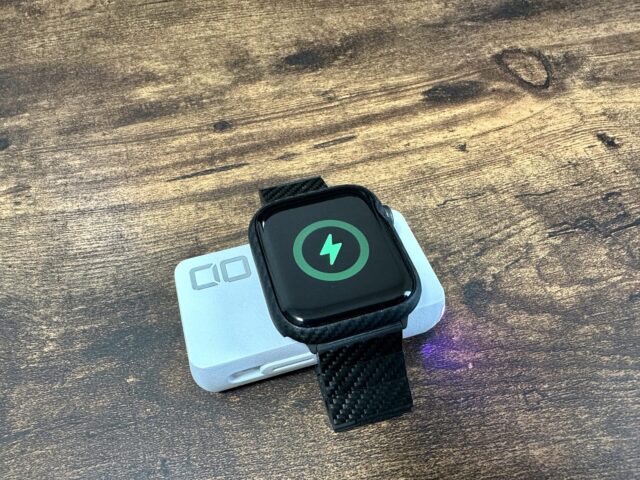SMARTCOBY DUAL　Apple Watch 充電中